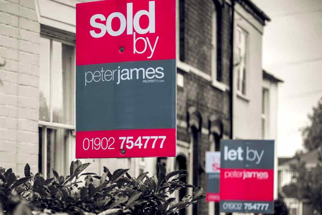 Peter James Sign Design